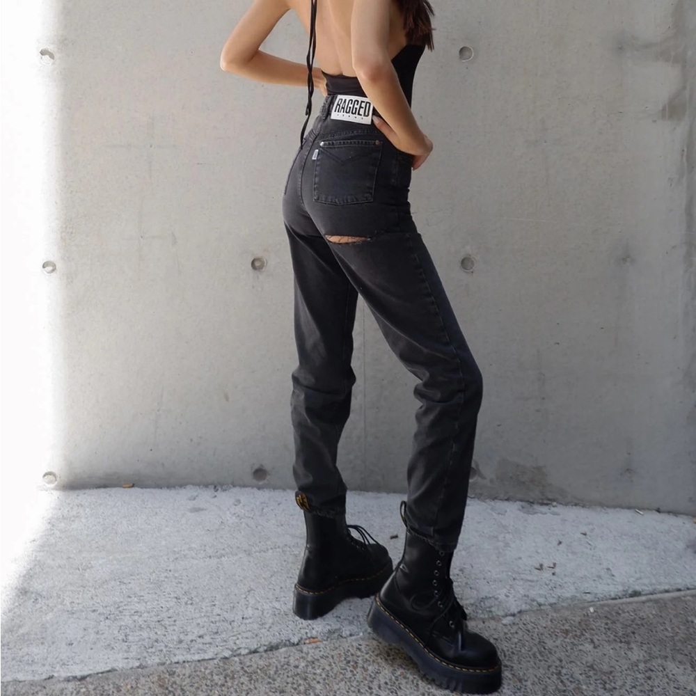 Ragged Priest Butt Cut Jean in Charcol